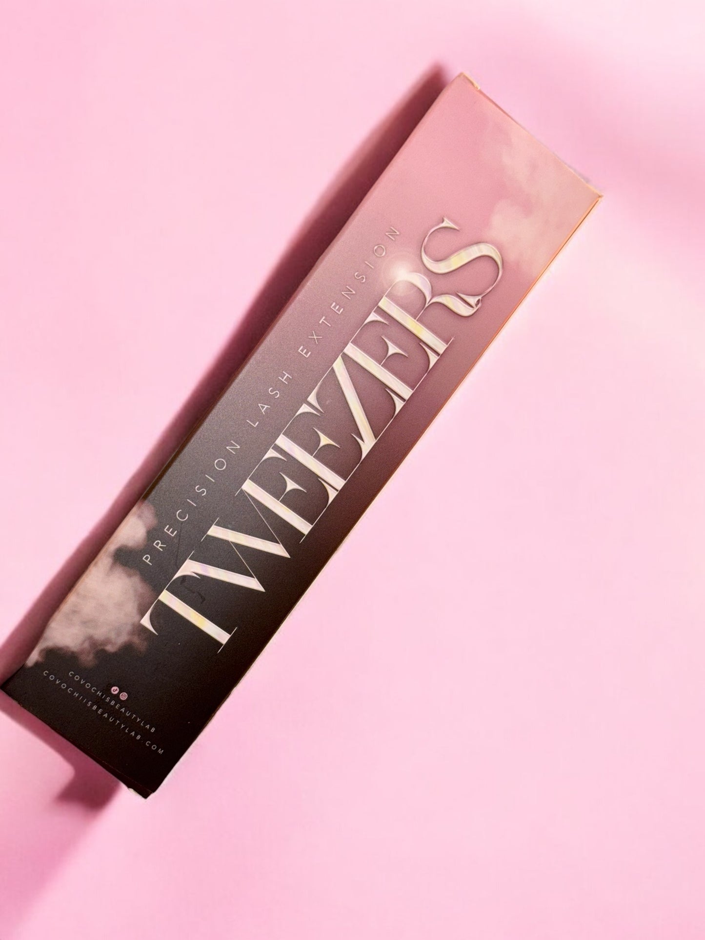 Straight Tweezers: The Vanity collection image 1