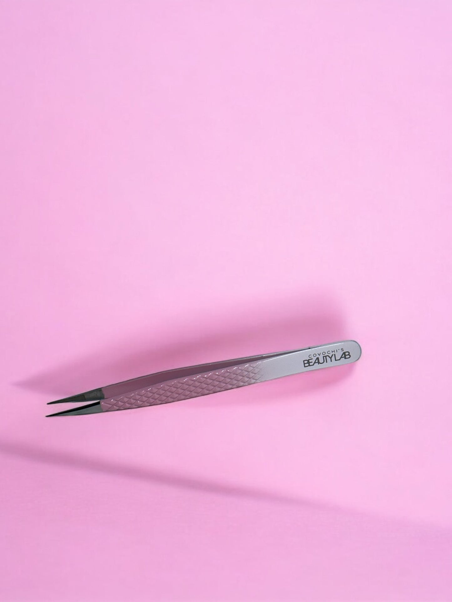 Straight Tweezers: The Vanity collection image 0